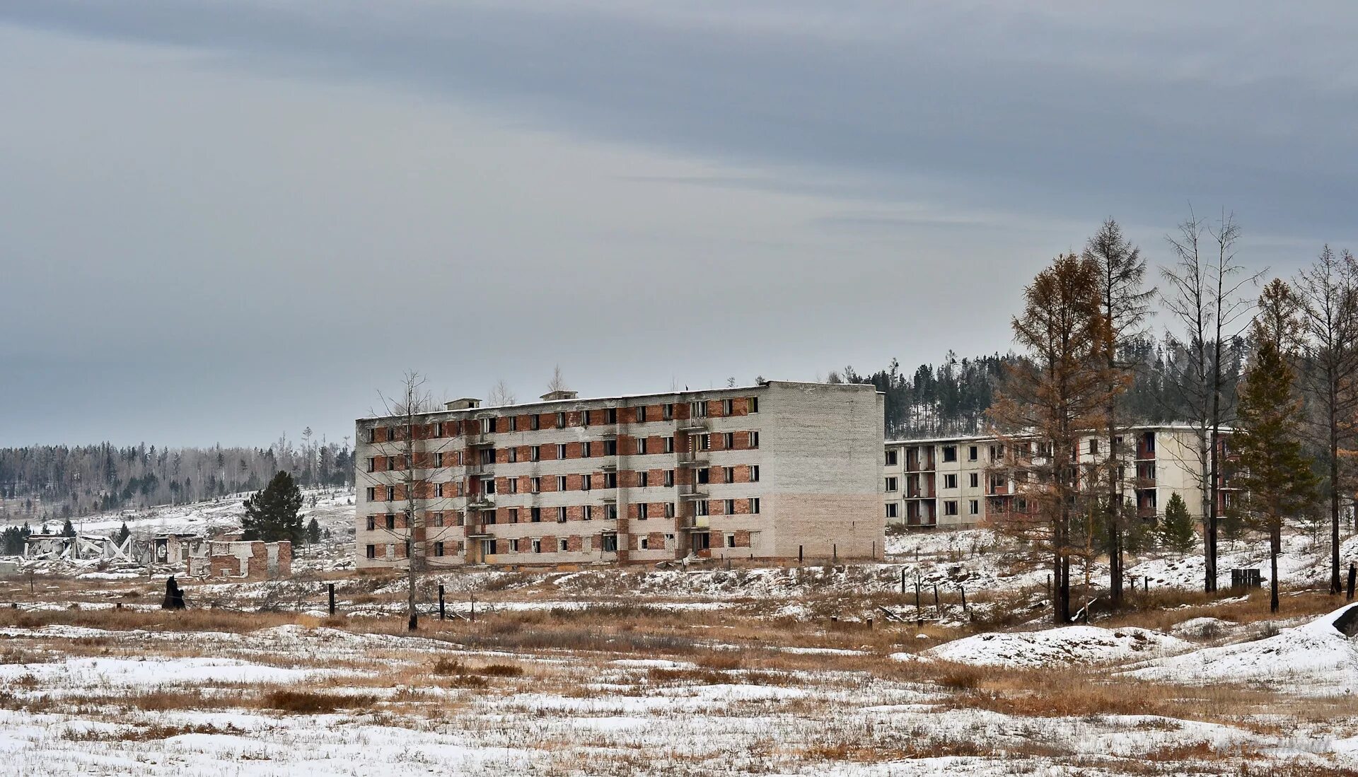 Петровск-Забайкальский заброшенные военные части. Заброшенные воинские части Забайкалья. Заброшенные военные городки Забайкалья. Петровск Забайкальский ВЧ.