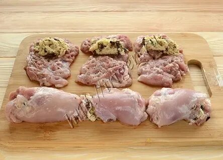 Куриное бедро с начинкой