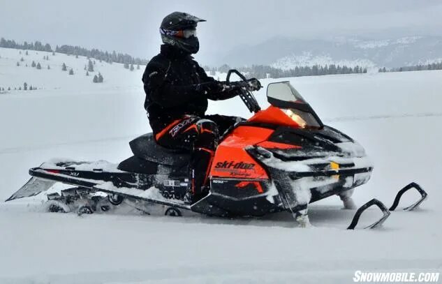 Tundra xtreme. Снегоходы тундра экстрим. Ski Doo Tundra. Снегоход скидо тундра экстрим. Ски до тундра 2015.