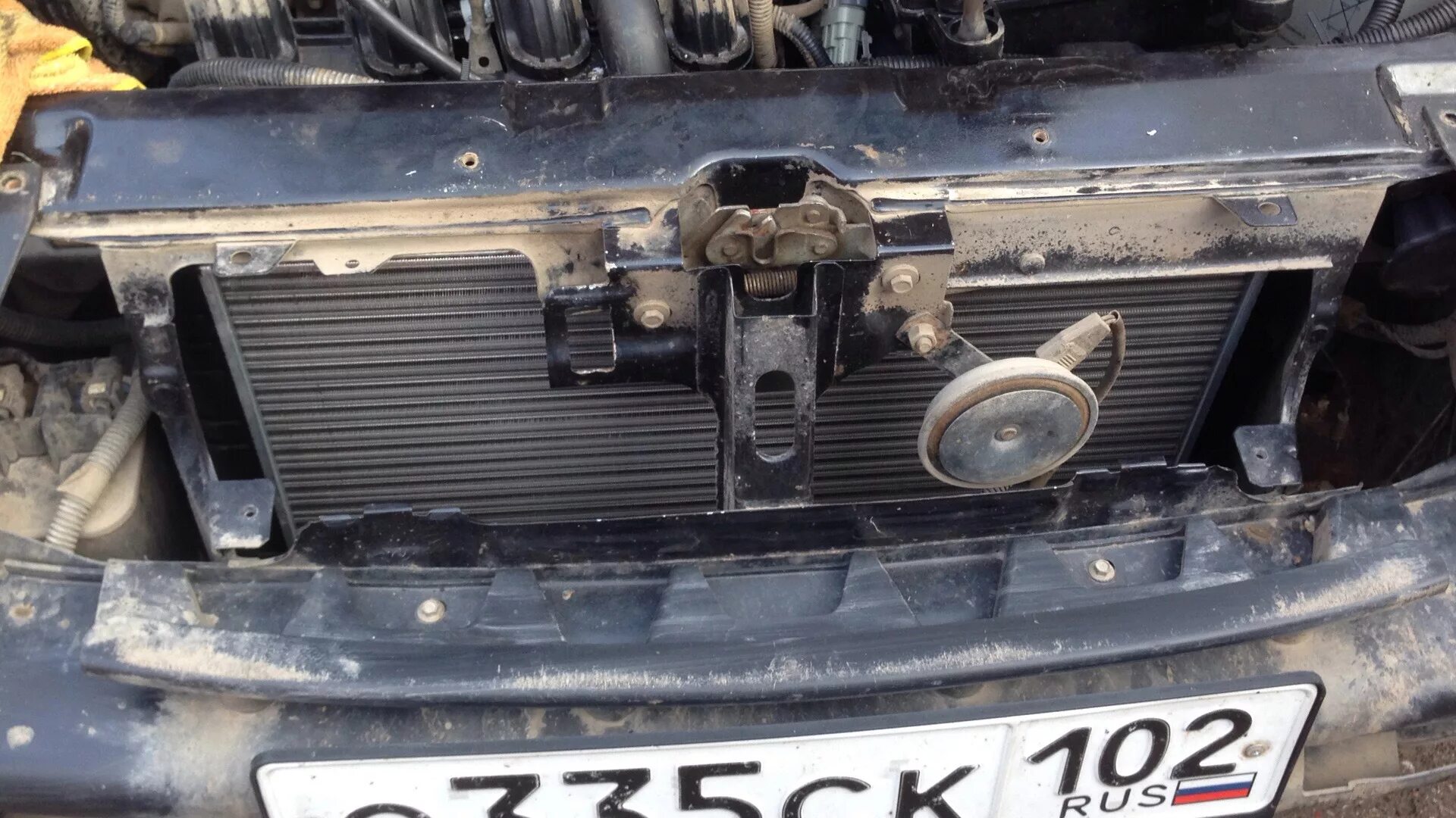 8. Где стоит радиатор. Масляный радиатор ниссан террано 2. Доп радиатор акпп шевроле круз. Где стоит радиатор.