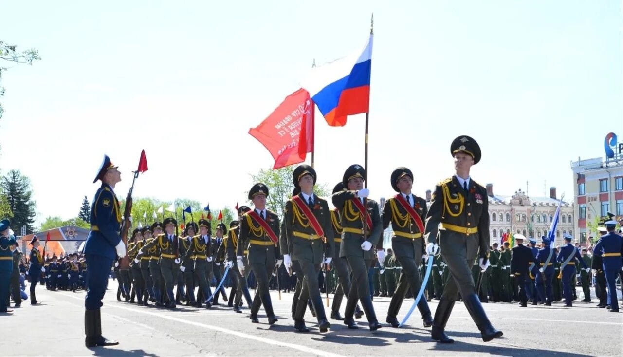 23 мая 2005. 9 мая вологда. день победы парад. праздничный парад 9 мая. парад 9 мая 2005.