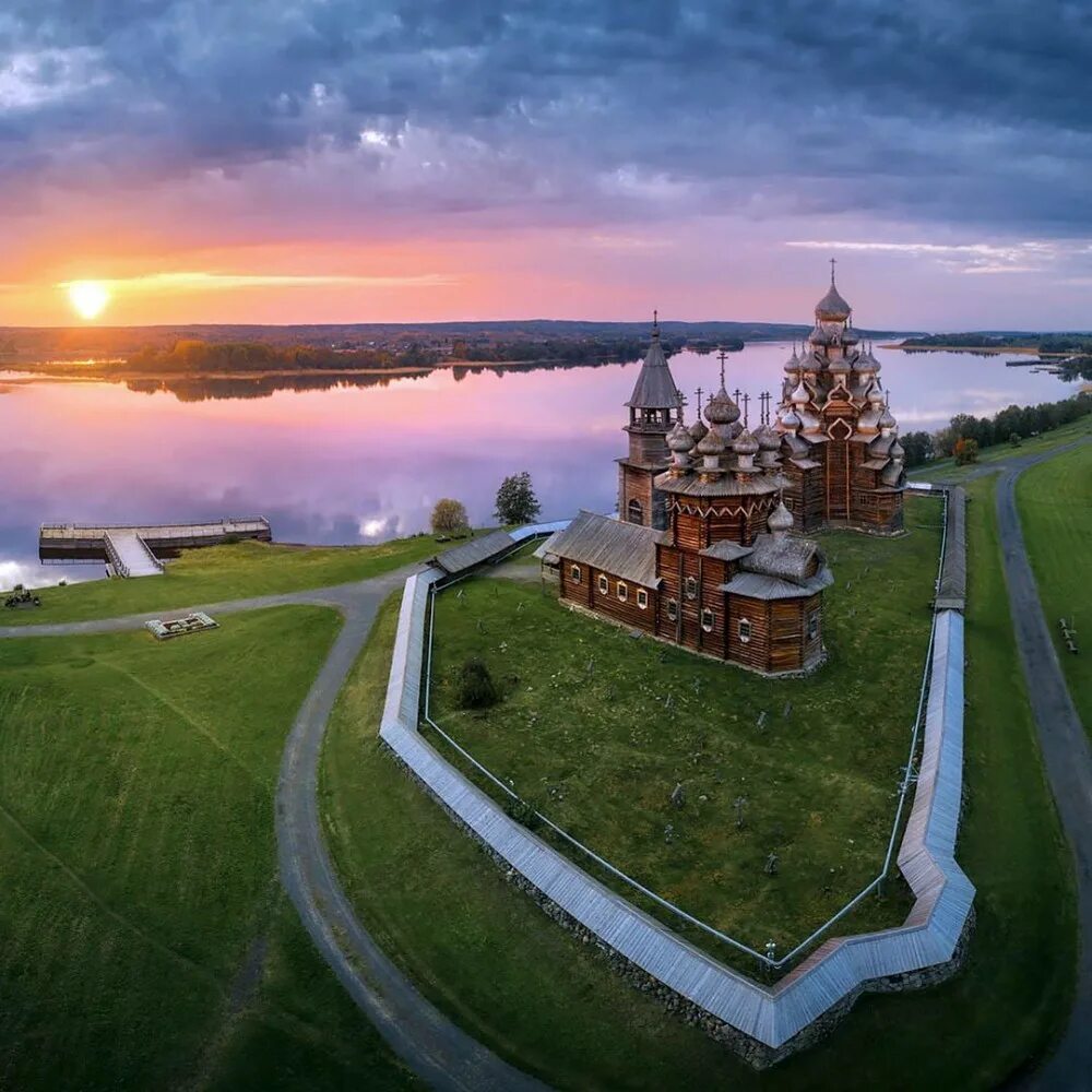 Кижи музей-заповедник. Кижи (остров Кижи, Карелия). Карелия Кижи Валаам. Остров Кижи музей заповедник. Достопримечательности места россии