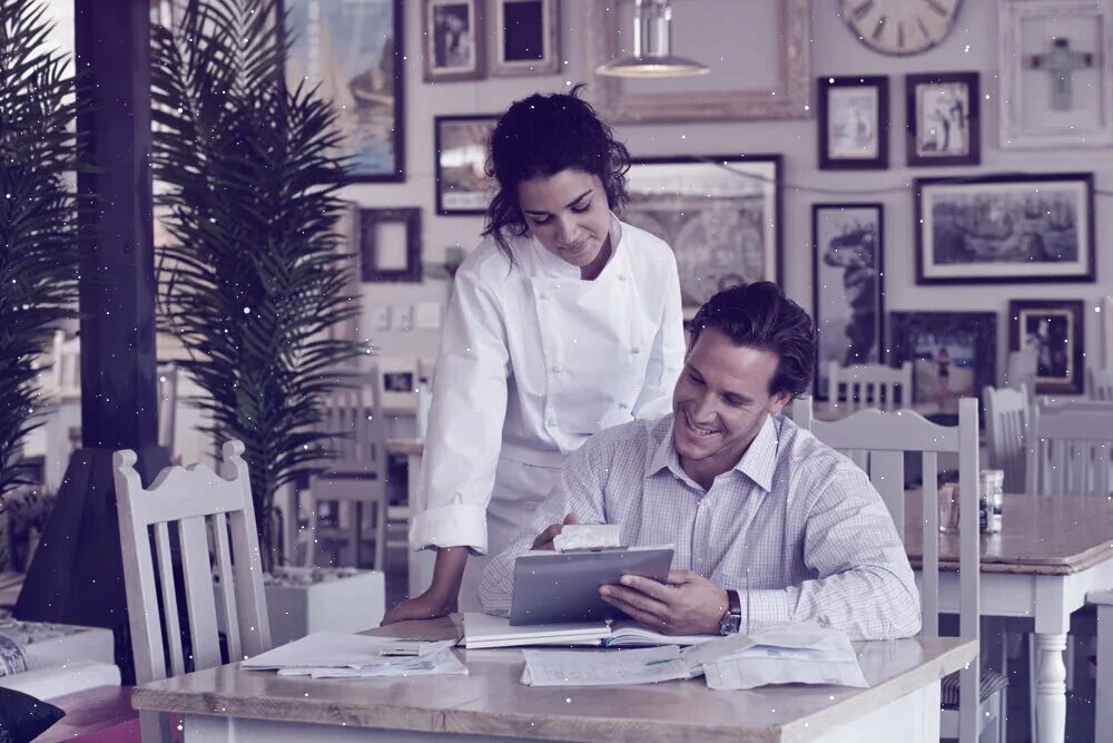 Семейное предпринимательство. Предприниматель с семьей. Современная семья бизнесмены. Бизнес дети. Успешный семейный бизнес.