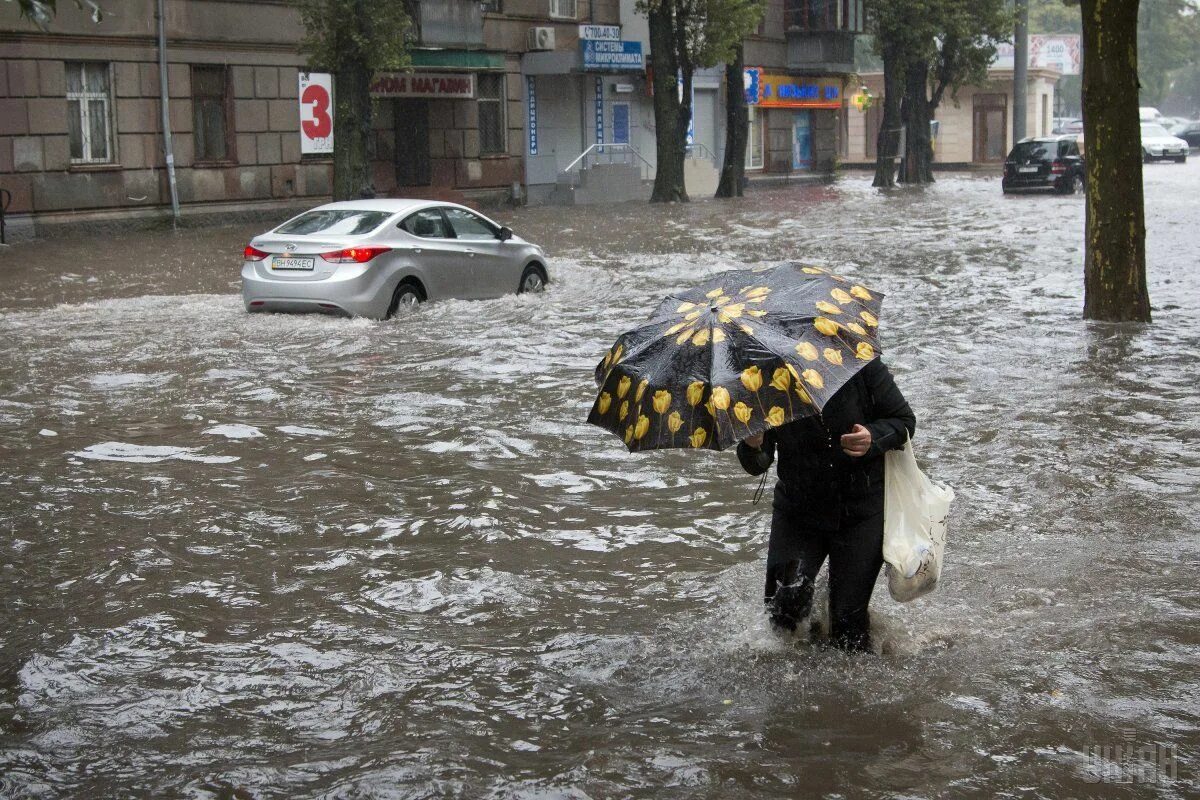 Дождь в Одессе. Ливень в Одессе. На Украине сейчас дожди. Сегодня будет дождь. Сильный дождь сегодня