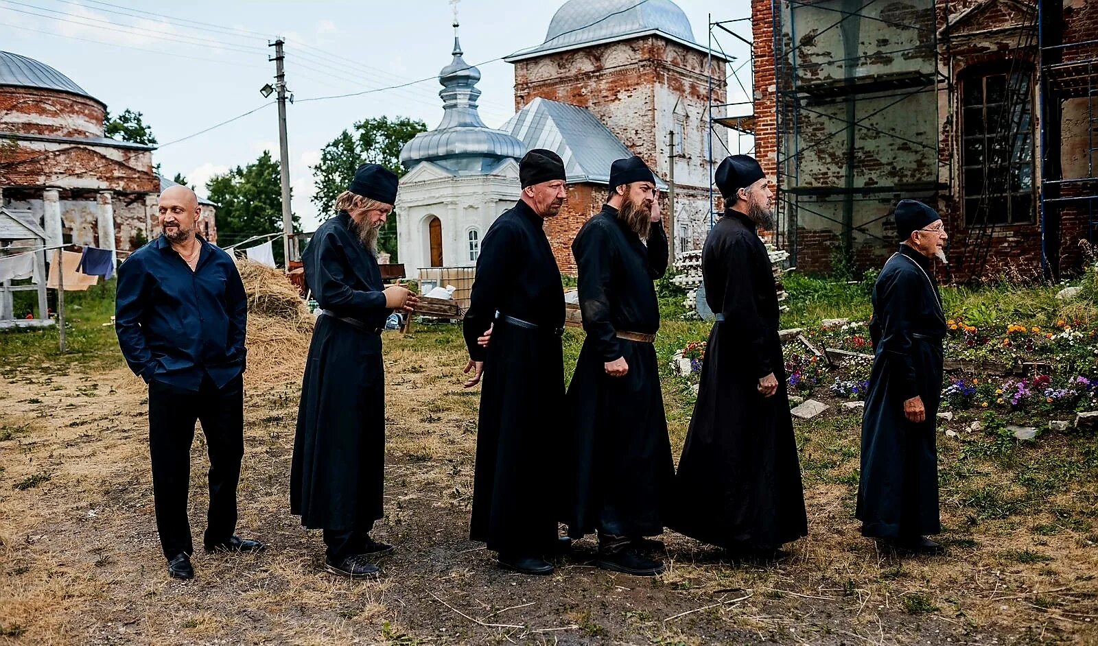 Непослушник 2 дата выхода. Непослушник 2 (2025). кино непослушник 2025. монастырь в фильме непослушник. непослушник 2 фильм 2025.