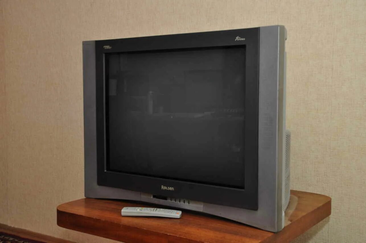 Телевизор Ролсен стерео. Телевизор Rolsen старый. Телевизор Ролсен 42. Rolsen c25r21.