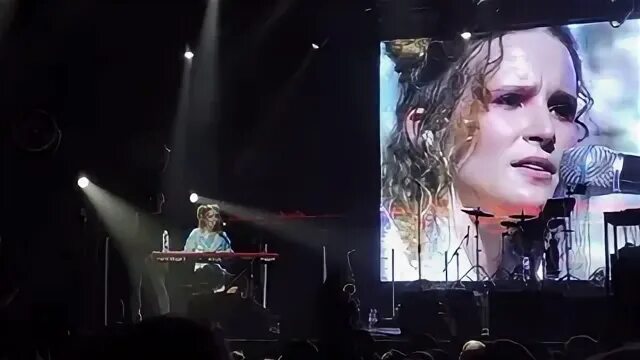 Монеточка я не зигую. Мамочка я не зигую текст. Монеточка я не зигую. Монеточка певица показывает свою копилочку. Кулагина екатеринбург певица.