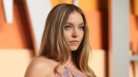 Sydney Sweeney’s Smile Is the Crown Jewel of Her Safari Princess IG Photo S...