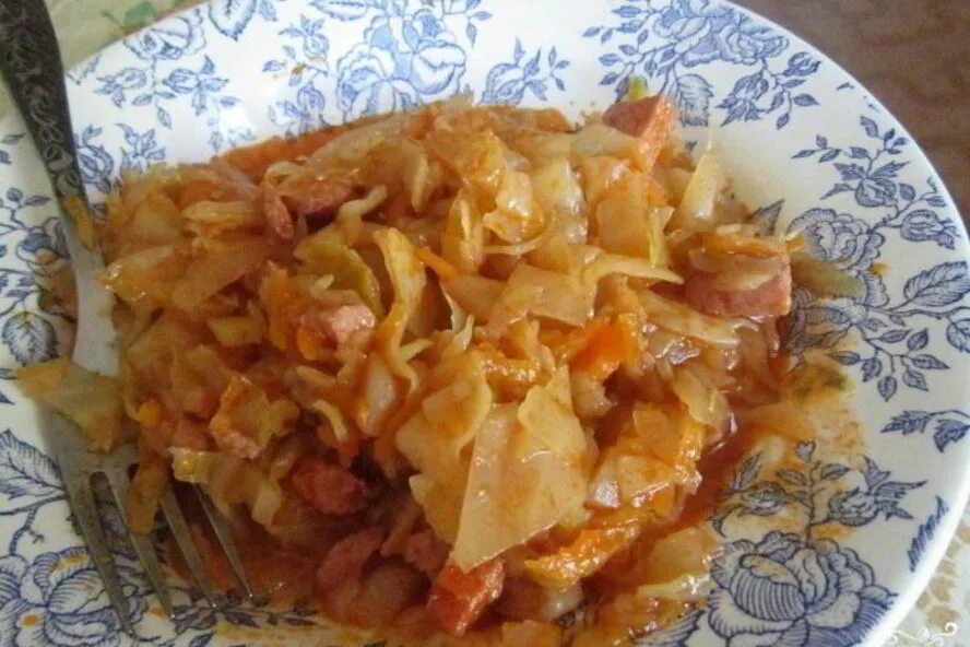 Как вкусно потушить капусту с картошкой