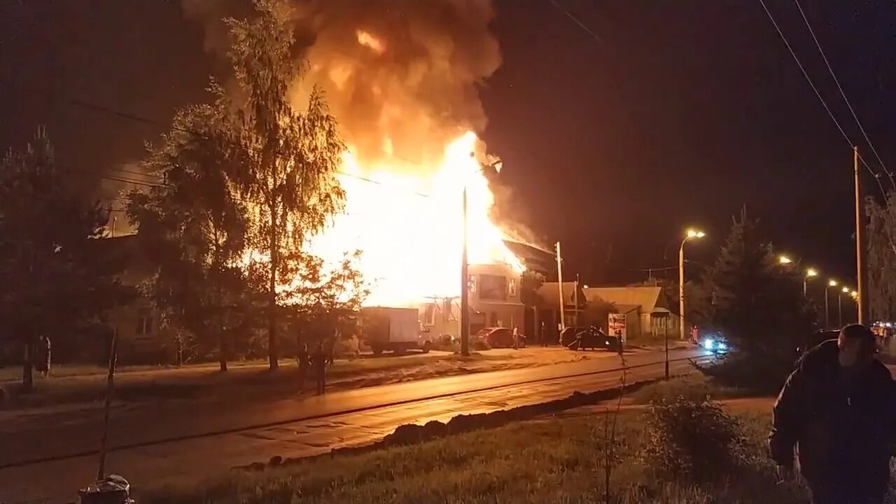 Поджоги нижний новгород. Пожар в канавинском районе нижний новгород. Пожар на звездинке нижний новгород. Пожар в канавинском районе нижний новгород. Пожары в нижнем новгороде в центре 2019.