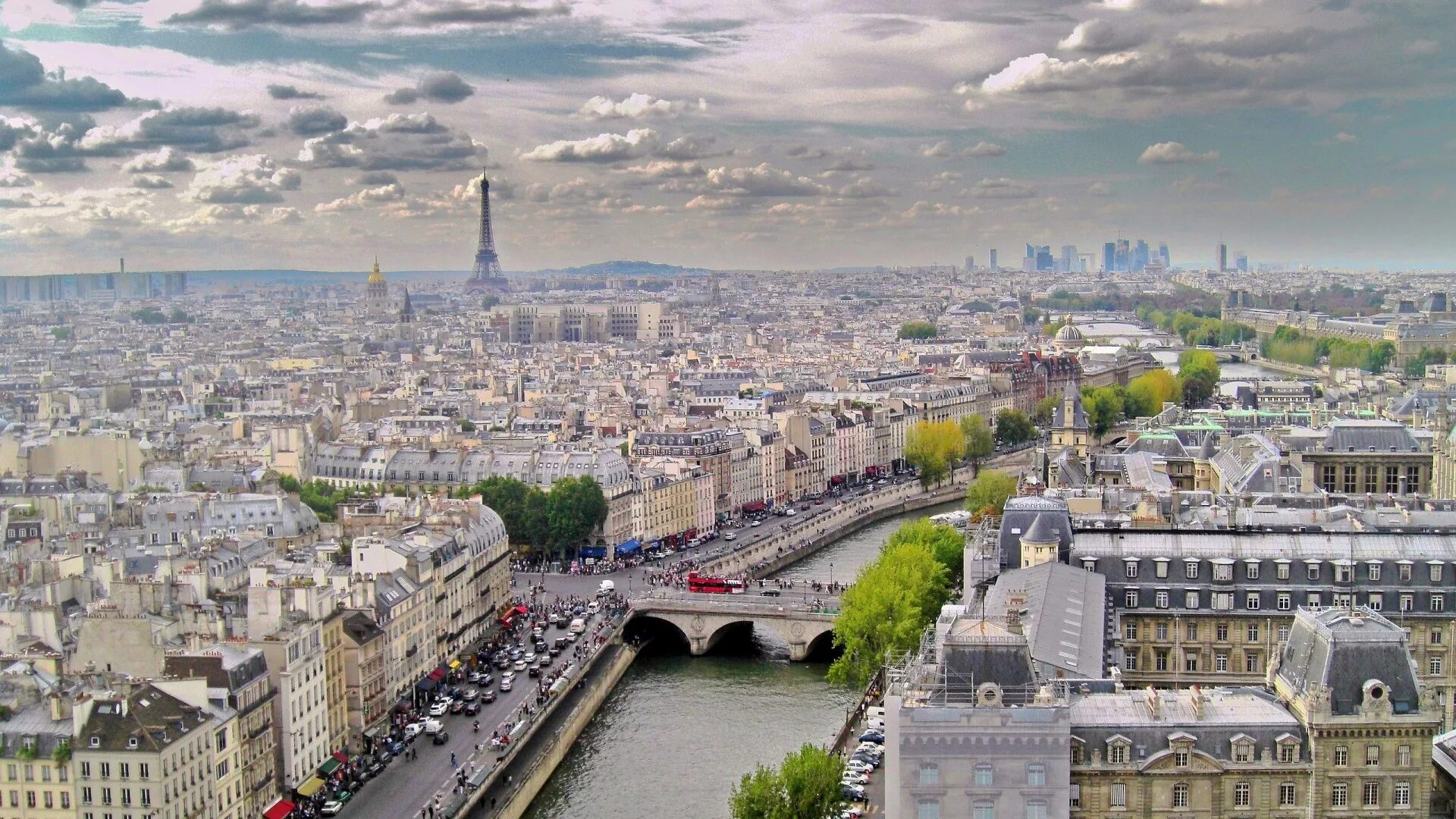 париж город настоящий. роландова башня в париже. париж дальше. елисейские поля башня. монпарнас.