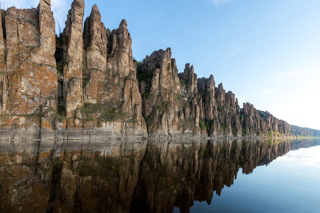 Ленские столбы каменный лес Якутии. Парк Ленские столбы Якутск. Река Лена Ленские столбы. Каменный лес на реке Лена. Лена столбы природный парк