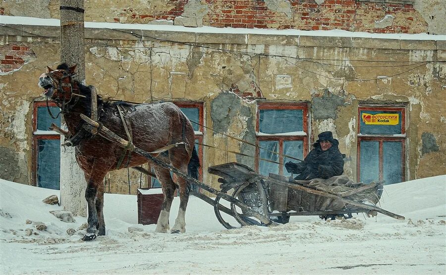 Ямщик. Ямщик картина. Ямщик фото. Памятник ямщику в городе зима.