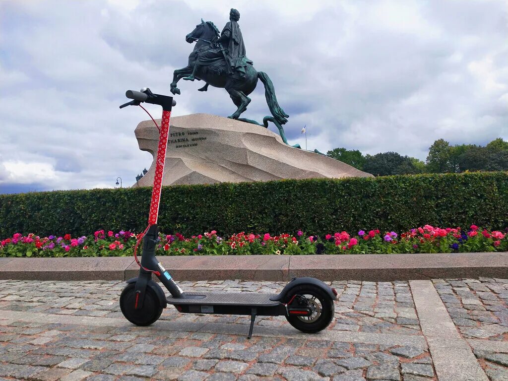 Smart bike велошеринг. электросамокаты whoosh москва.