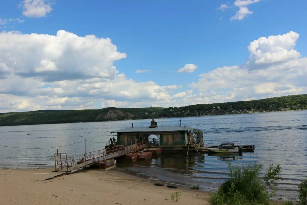 Остановиться на пристани. Гаврилова Поляна Самара Пристань. Подгоры Пристань на Волге. Гаврилова Поляна Самара причал. Пляж Поляна Фрунзе Самара.