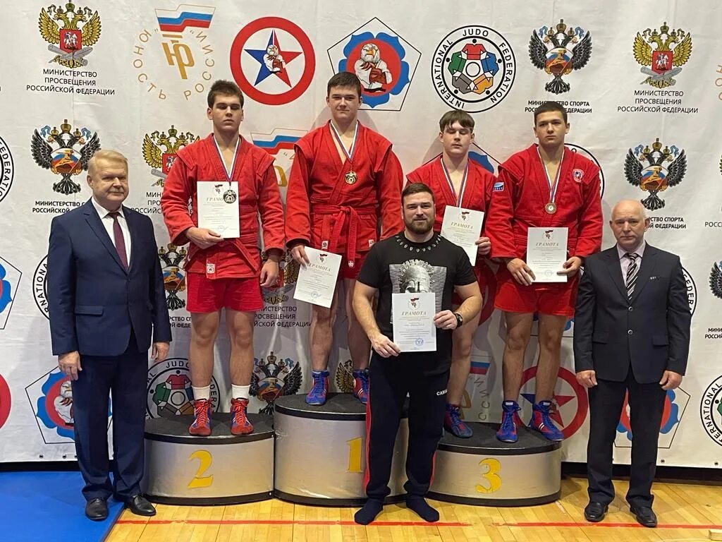 Родной край рязань самбо. Мбу сшор по самбо. Самбо борьба. Борцовский зал самбо кувандык. Турнир по самбо.