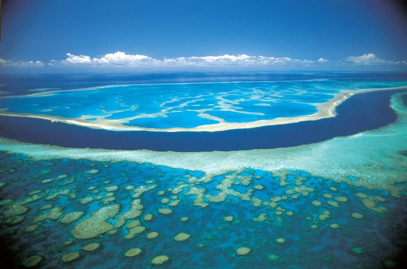 Great coral reef. Великий Барьерный риф Австралия. Большой Барьерный риф в тихом океане. Коралловое море Барьерный риф. Коралловый Барьерный риф в Австралии.