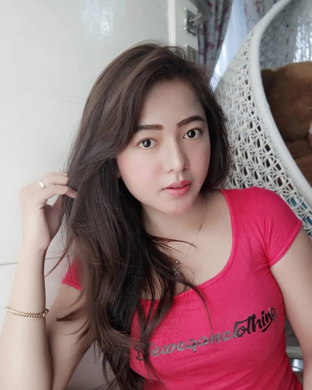 Twuko. Асал. Claudia yastin. Aldira chena real голий. Cantik.