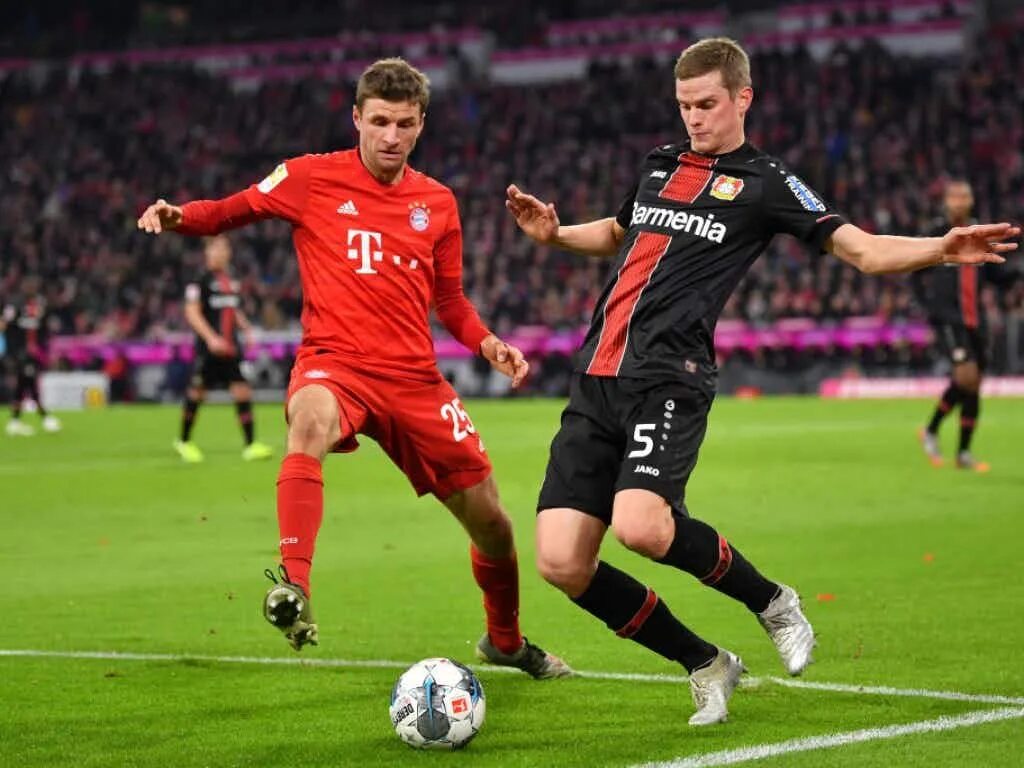 Rma vs bayern munich. Матч бавария байер леверкузен. Матч бавария байер леверкузен. Бавария байер. Байер футбол.