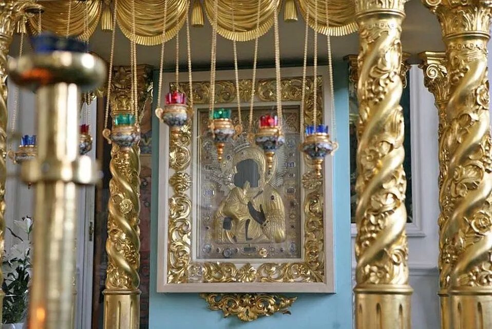 Феодоровская костромская икона божией матери. Кострома божья матерь. Кострома божья матерь. Федоровская костромская икона божьей матери. Кострома анастасиин монастырь феодоровская икона.