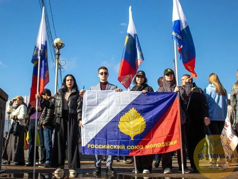 Жители новороссии. Новороссия референдум. Митинг Кавказ. Херсонская Республика. Республика Адыгея народ.