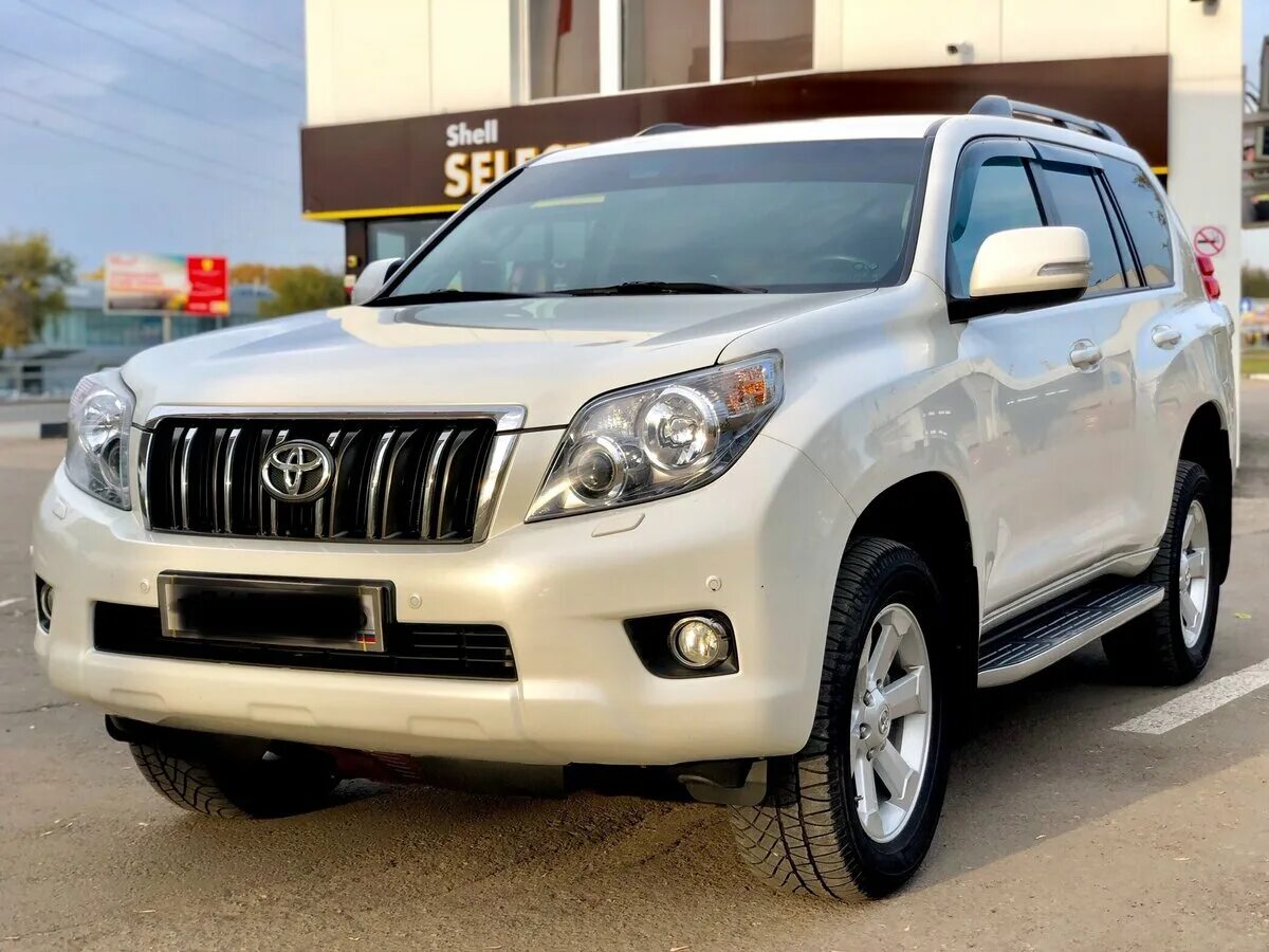 Купить прадо 150 в спб. Toyota Land Cruiser Prado 2013. Toyota Prado 150 кузов. Тойота Прадо дизель 2013 белая.. Toyota Land Cruiser Prado 150 2013.