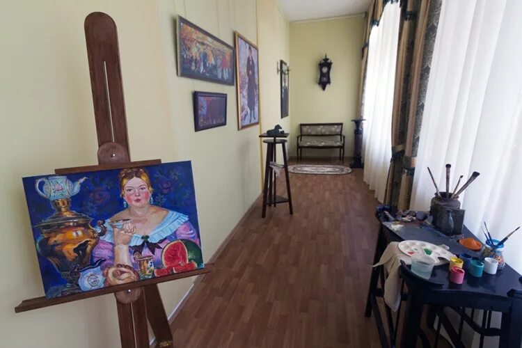 Санкт-петербург ул кустодиева 20к1. Астрахань дом музея кустодиев. Экспозиция музея кустодиева в астрахани. Кустодиева 19 санкт-петербург. Кустодиева, 20к2.