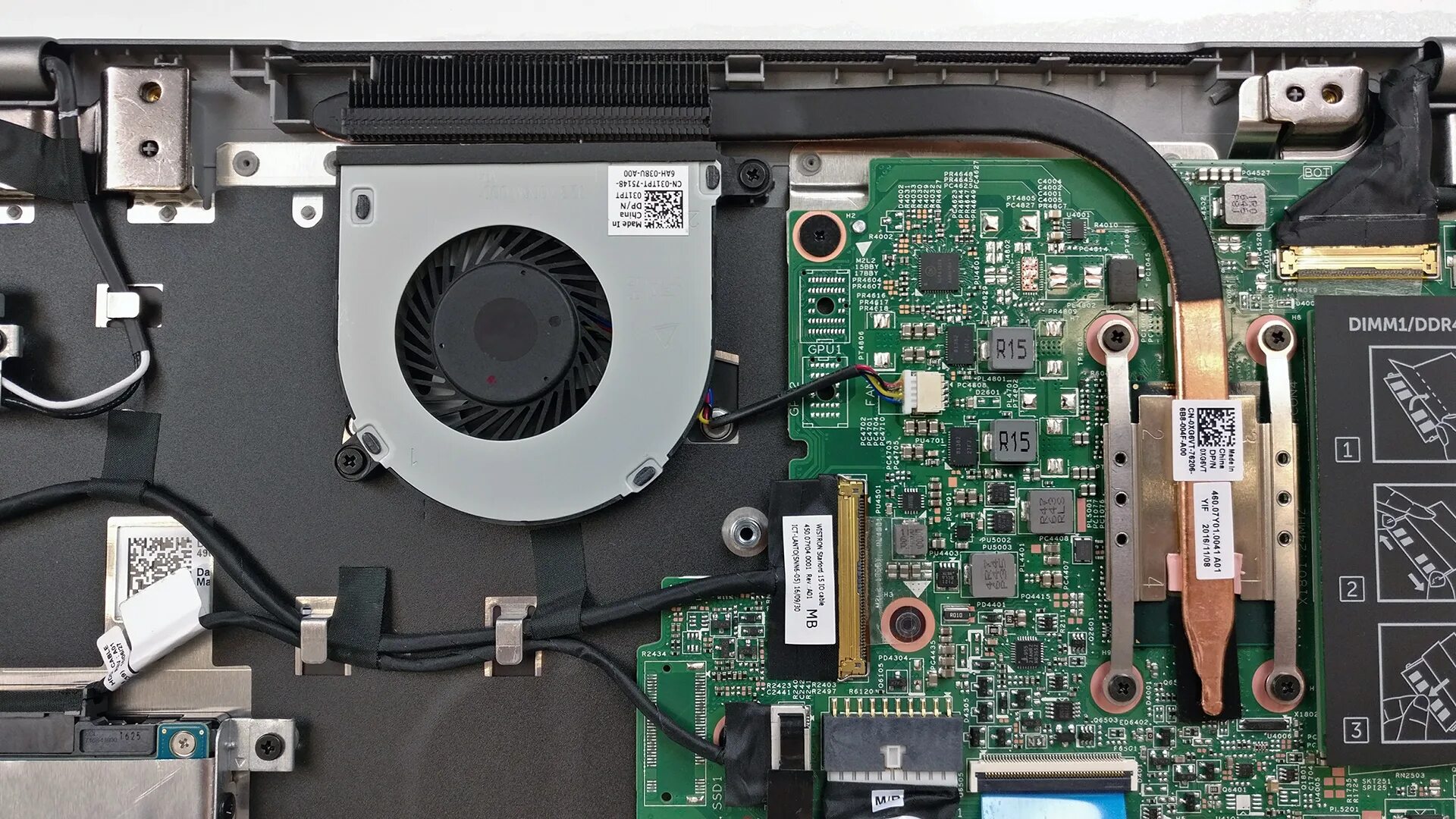 Сильно гудит ноутбук. Dell 5578. Dell Inspiron 15 7570. Dell r650 inside. Dell Inspiron 15-5578.