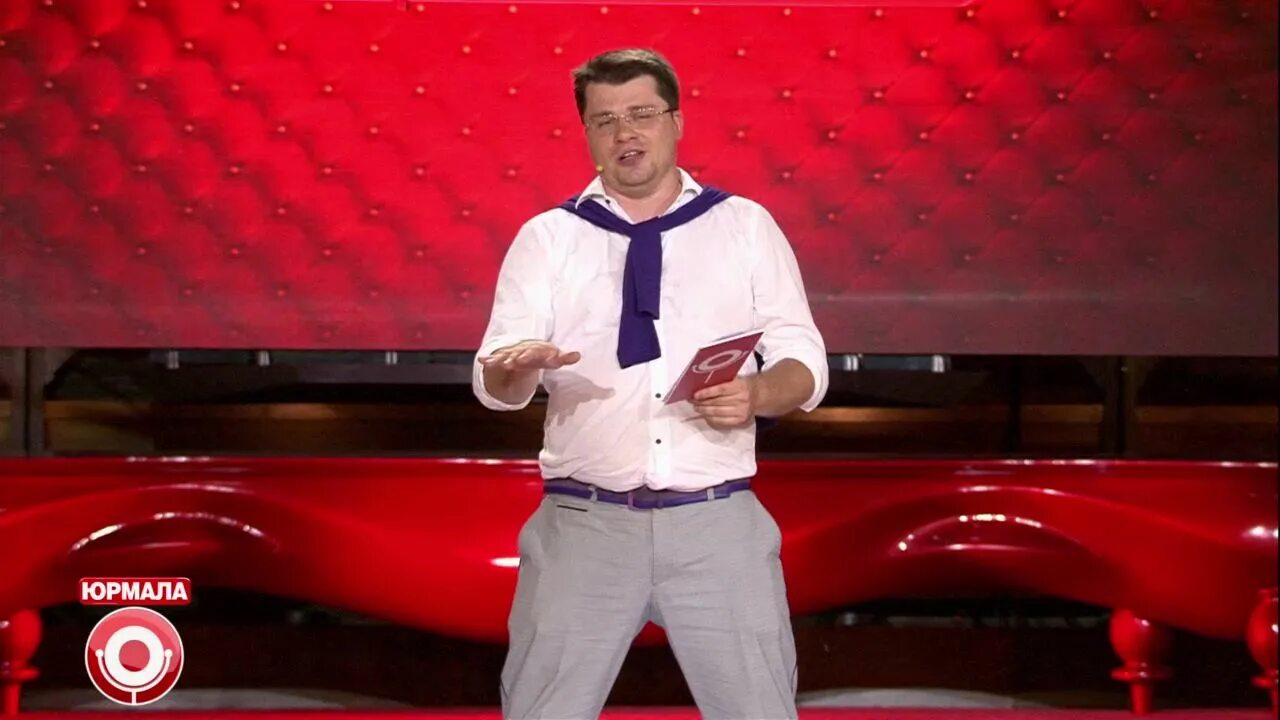 Камеди про тракторный завод. Камеди про тракторный завод. Резиденты камеди клаб 2024. Гарик харламов против камеди клаб. Камеди про тракторный завод.