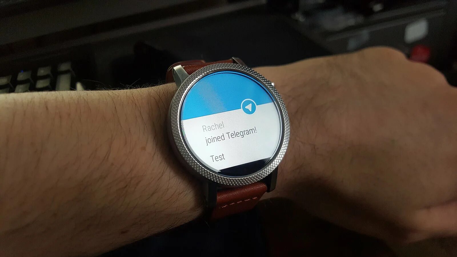 Telegram samsung watch. Android Wear Telegram. Мессенджеры для Wear os. Telegram Wear os. Смарт часы телеграм.