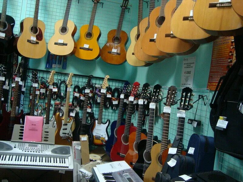 музыкальный арсенал уфа. музыкальный арсенал тюмень тульская 4. гитарный магазин. музыкальный магазин новороссийск. магазин музыкальных инструментов уфа.