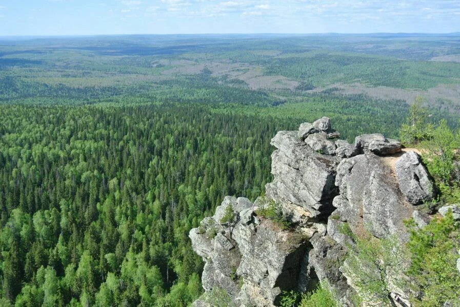 Чердынь гора. Чердынь гора полюд. камень полюд пермский край. чердынь полюдов камень. гора полюд пермский край.