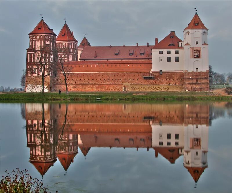 Мирский замок. Минск Мирский замок. Мирский замок 200x200. Мирский замок 1994.