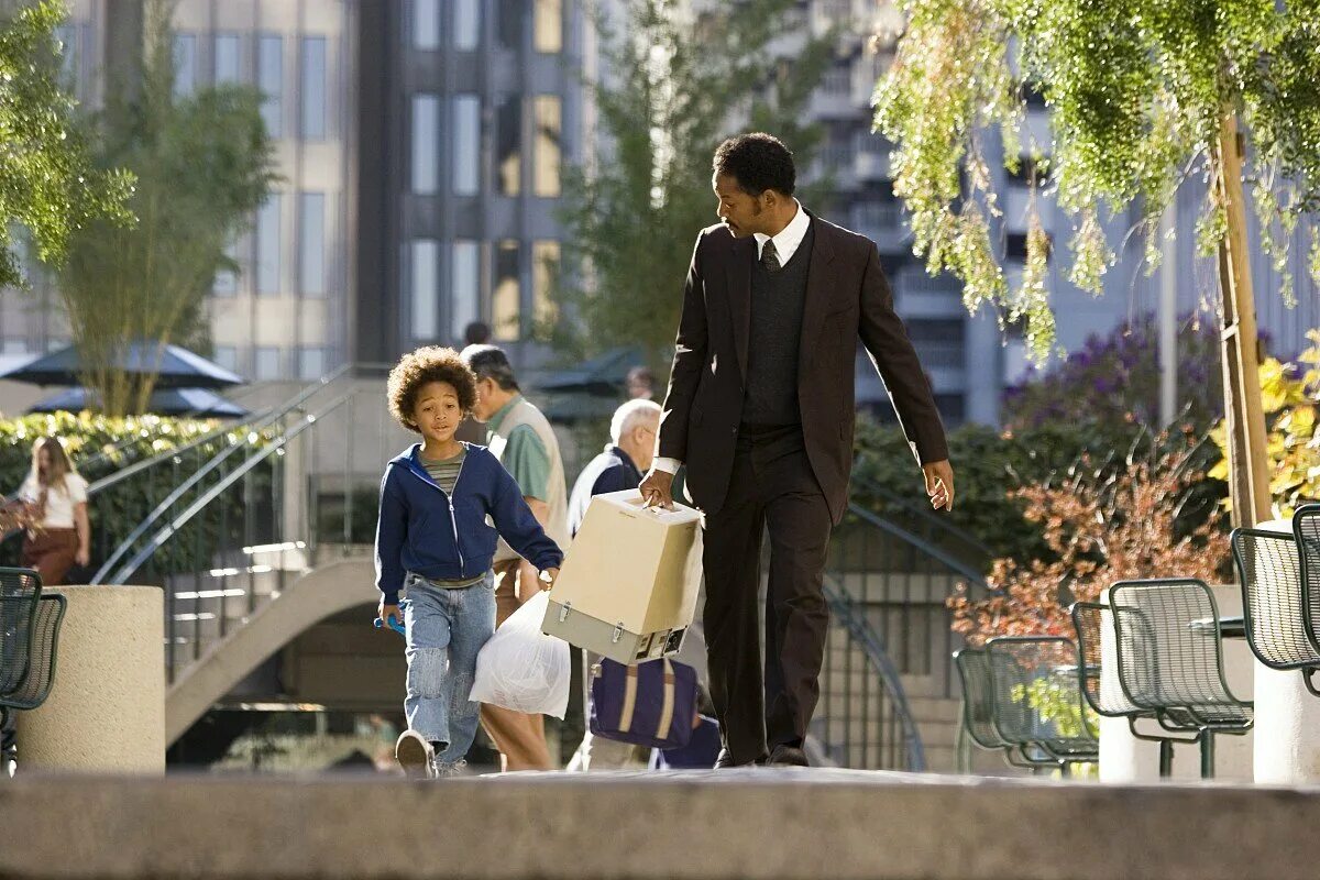 В погоне за счастьем (the pursuit of happyness), 2006. Поиск лучшего. Dayz. Охана: в поисках сокровища (2021). В погоне за счастьем.