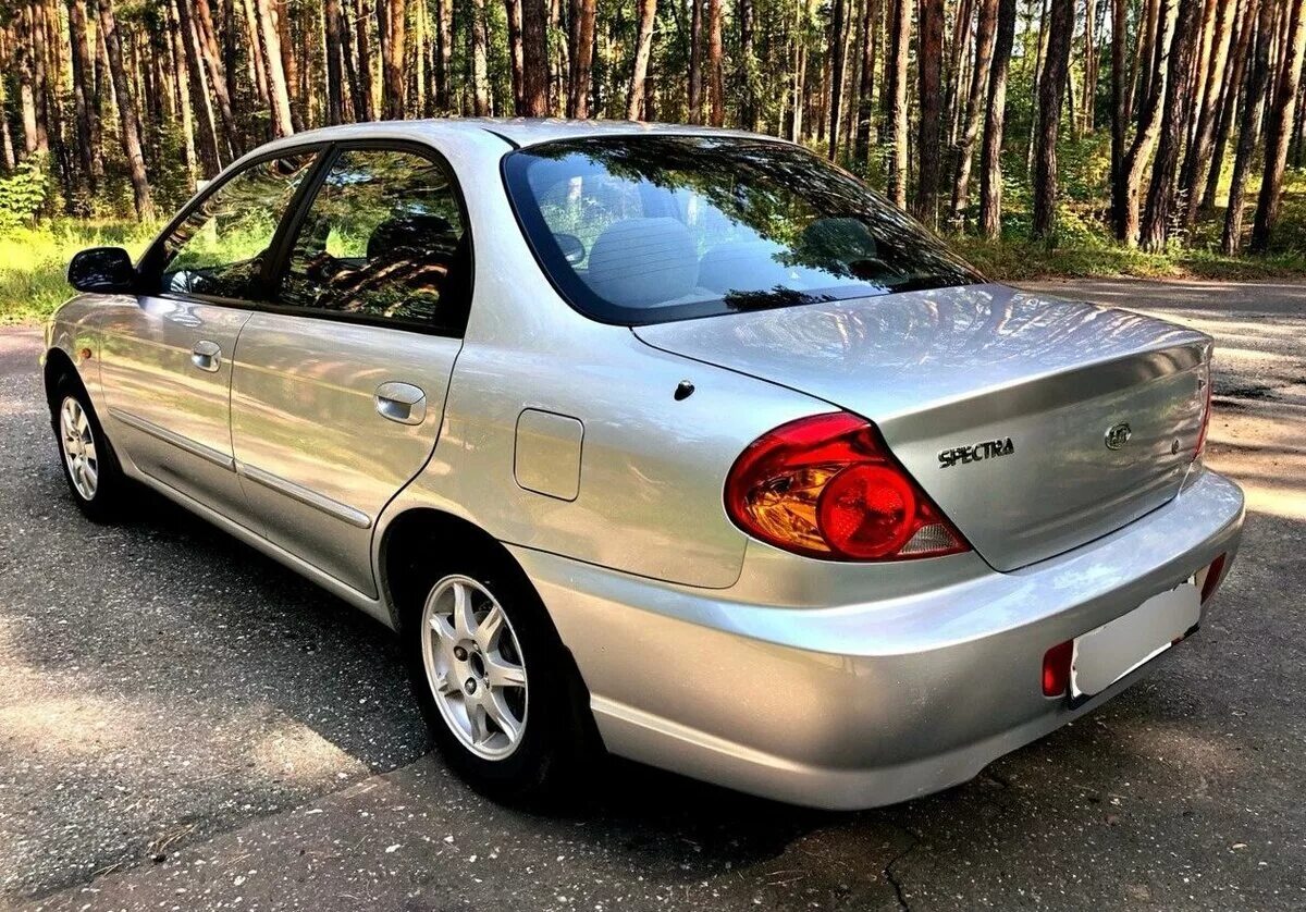 Купить киа спектра в москве. Kia Spectra. Kia Spectra i. Kia Spectra 2008. 1994 Kia Spectra.