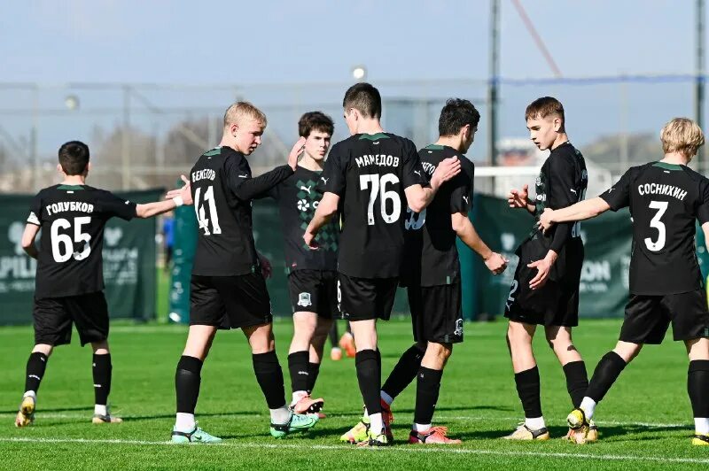 футбол академия фк армавир. чайка футбольный клуб ростов на дону левенцовка. форма фк локомотив 2000. футбольный клуб академия. академия футбола.