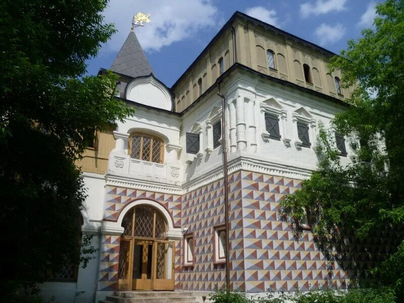музей дома романовых. дом музей бояр романовых в москве. усадьба бояр романовых в москве. музей палаты бояр романовых на варварке. улица варварка 10 палаты романовых.
