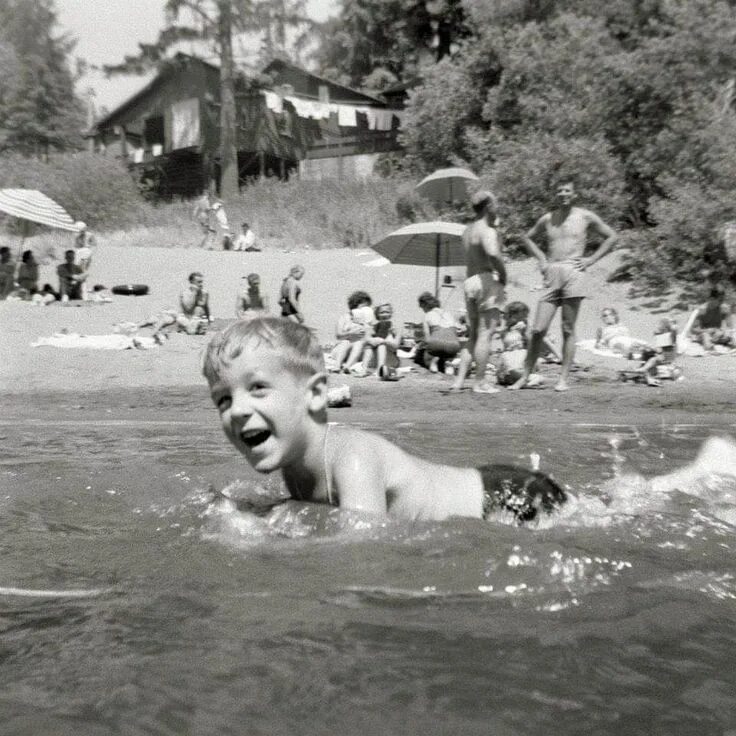 Мальчики купание ретро. Купание советских детей. Купание ретро в лагере. Советские дети моются. Купаются ретро