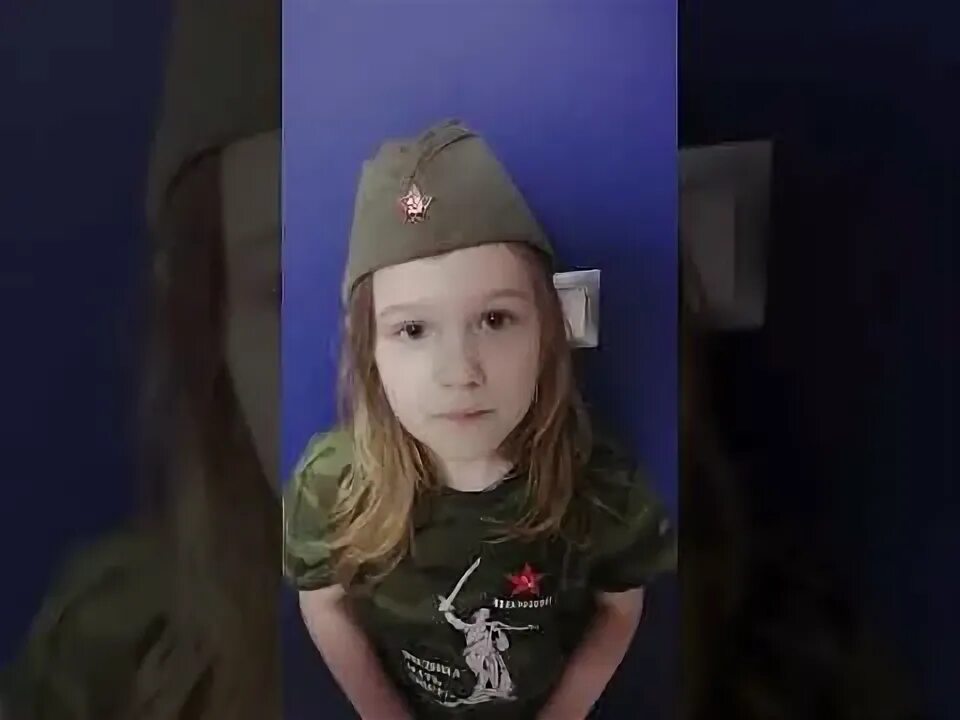 Смуглянка поет девочка. День победы поётдевочка. день победы песня вика старикова. девочка поёт на машине смуглянку на день победы. песня день победы поет девочка 12 лет.