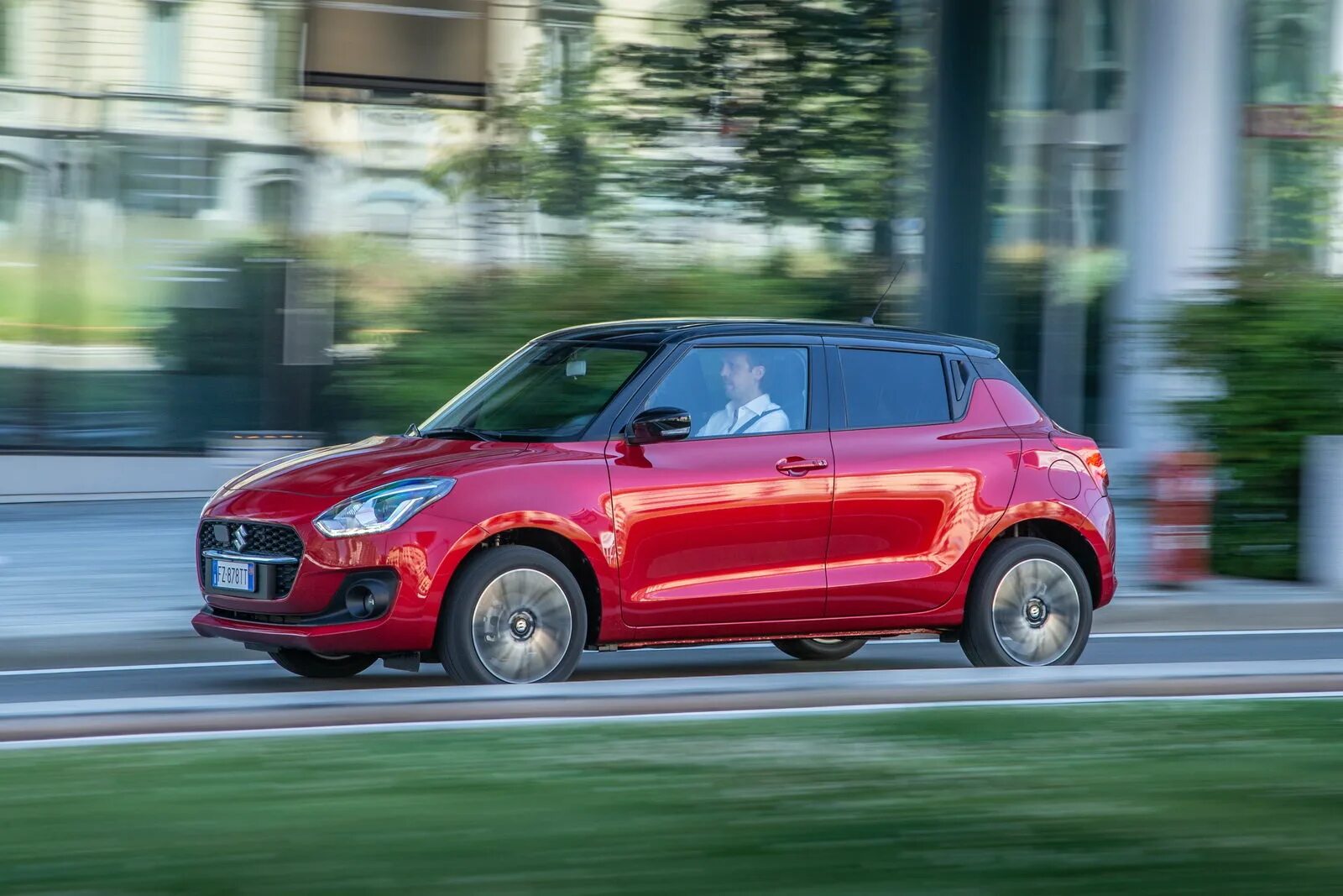 Suzuki hybrid. Сузуки Свифт 2020. Сузуки Свифт гибрид. Сузуки Swift 2020. Suzuki Swift Hybrid 2021.