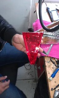 Как разобрать задний фонарь