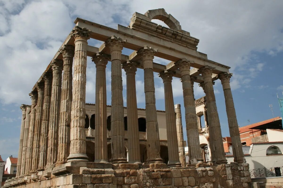 The temple of artemis. Храм Артемиды, Эфес, Турция. Город Эфес руины храма Артемиды. Храм Артемиды Эфесской сейчас. Храм Богини Артемиды в Эфесе сейчас.