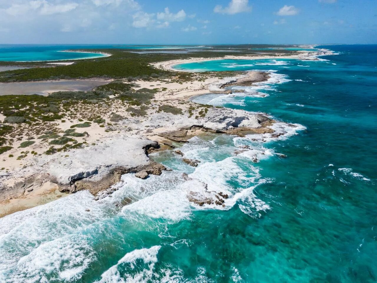 Атлантический океан самые большие острова. Blue Lagoon Island Багамские острова. Багамское мелководье, Багамы. Сент-Эндрюс Багамы. Остров Уильямс Багамы.