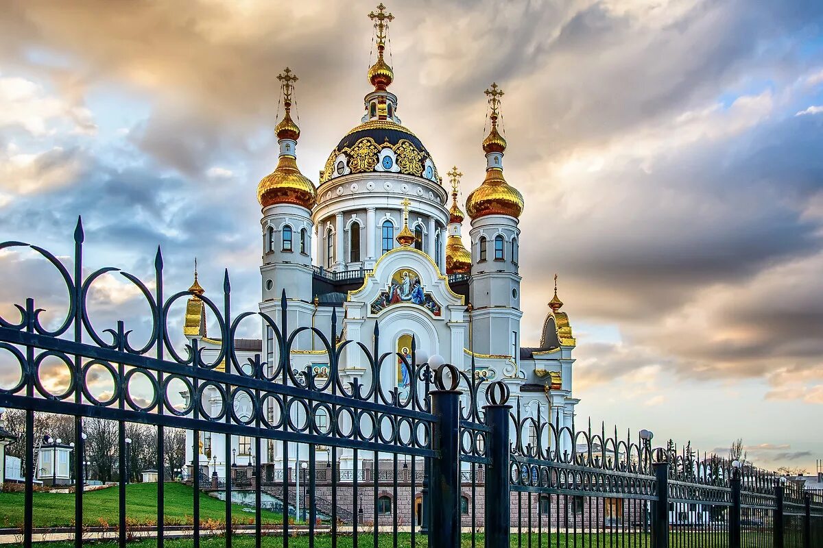 донецк храм дмз. храм покрова пресвятой богородицы (донецк). свято преображенский собор донецк. спасо-преображенский собор в донецке донецке. храмы донецка днр.