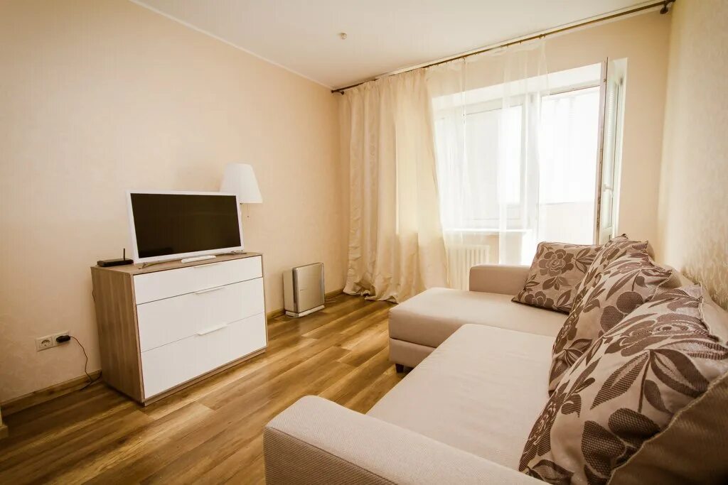 Метро суточно. Сниму однокомнатную метро молодежном. Снять квартиру в москве метро молодежная. Снять квартиру в москве м молодежная. 15 корп.