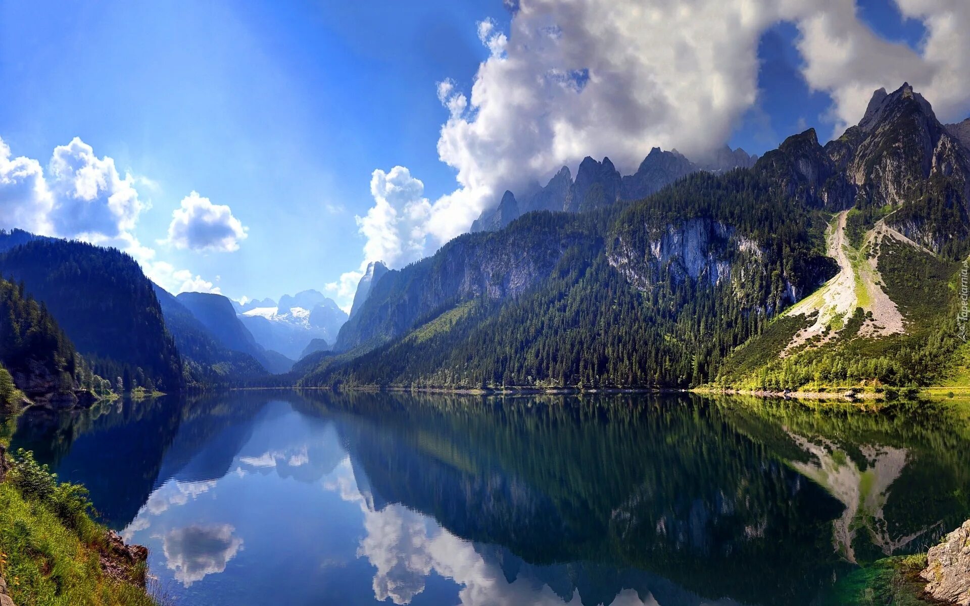 The high mountain in europe is. Горы Дахштайн. Озеро Топлиц Австрия. Озеро Шлегайс Австрия. Озеро Элизабет Австрия.