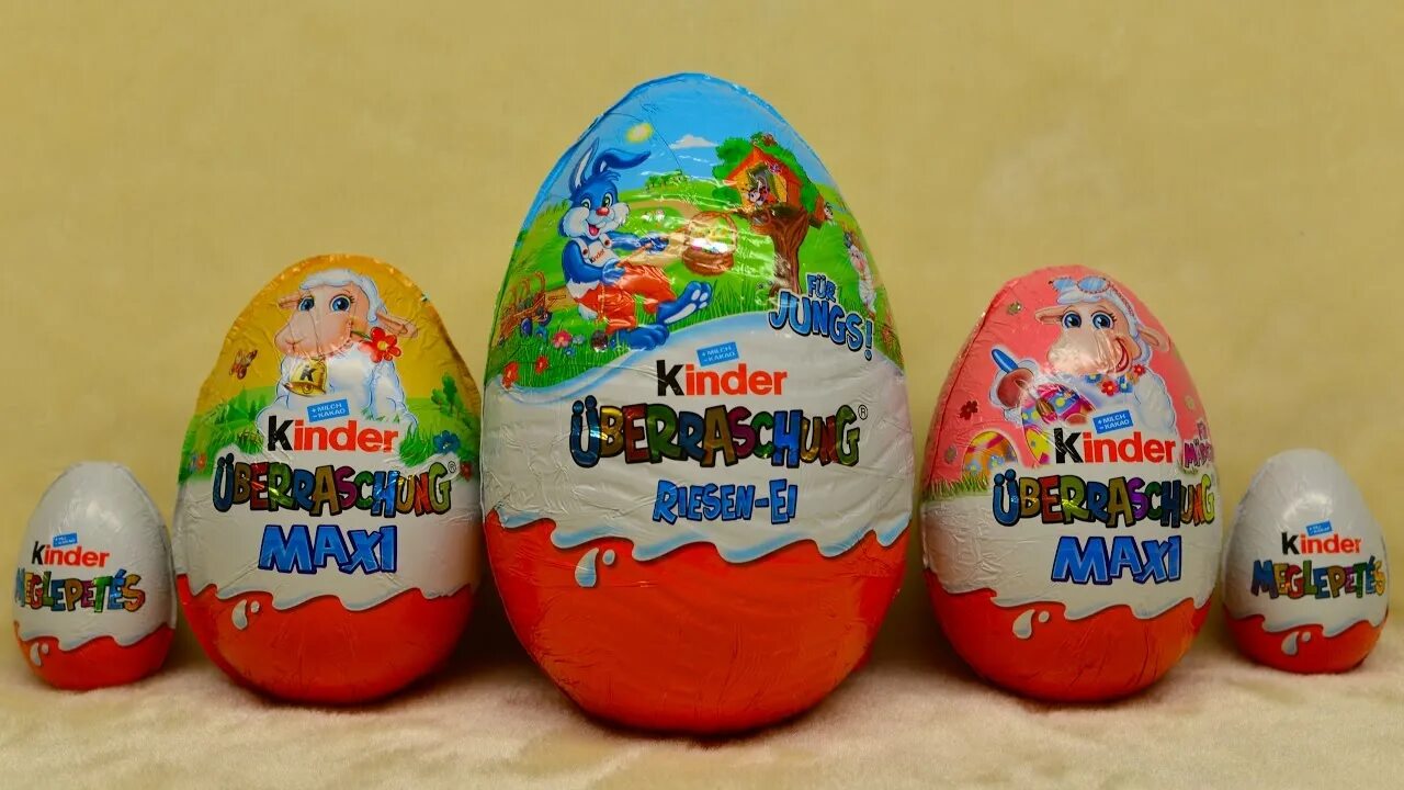 Киндер сюрприз 220 грамм. Шоколадное яйцо макси kinder , 100г. Большое пластиковое яйцо. Яйцо шоколадное kиндер сюрприз макси 100гр. Шоколадное яйцо kinder сюрприз макси.
