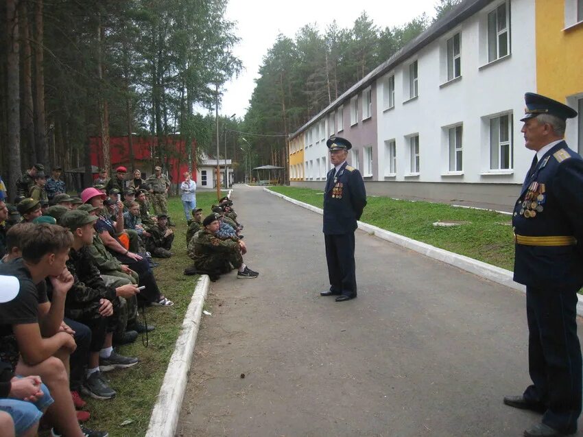 Лагерь исетские зори каменск уральский. Загородный лагерь Исетские зори Свердловская область. Исетские зори в Каменск-Уральске. Лагерь Исетские зори Свердловская область Каменск Уральский.