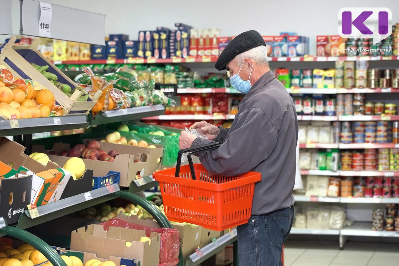 Местные продукты. Первый продуктовый фото. Реклама отдельных видов товаров. Капустная Лавка с продавцом. Local product