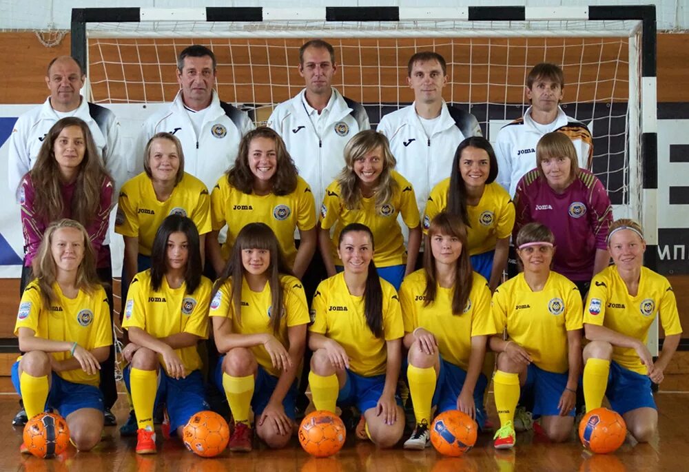 футбольная команда лагуна уор. футбольная команда лагуна уор. вторая команда лагуна уор. лагуна уор пенза. лагуна пенза мини футбол женщины.